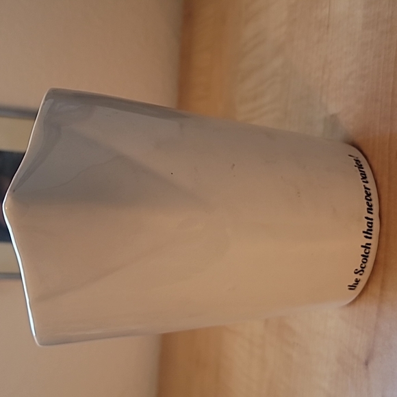 Dewar's "White Label" Scotch Whiskey water pitcher - Picture 2 of 6